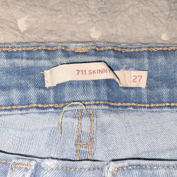 Levi's Women's Blue Jeans - Picture 5 of 6